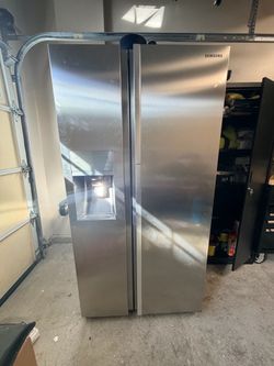Fridge/Freezer Samsung Stainless Steel Side-by-Side Refrigerator