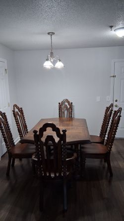 Matching bedroom set and dinning table and chairs