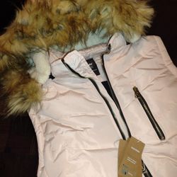  Ladie's Puffer Vest With Hood Size Large