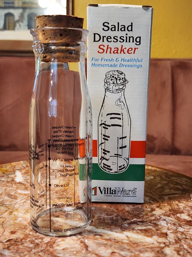 New VillaWare Salad Dressing Mixer Bottle
