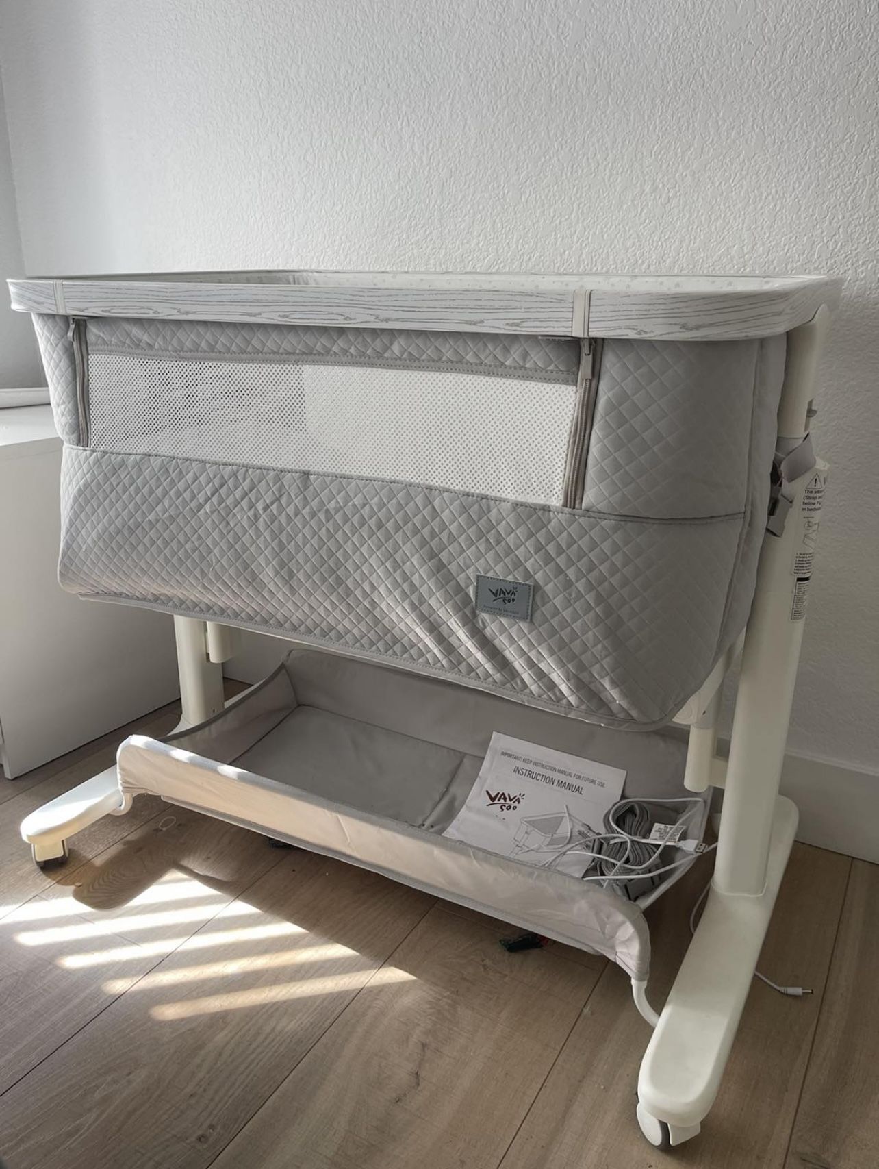 Rocking Bassinet Electric Baby Bassinet Automatic 3 Rocking Motion Bassinet Bedside Sleeper for Newborn, 3 in 1 Auto Rolling Baby Cradle 5 Height Adju