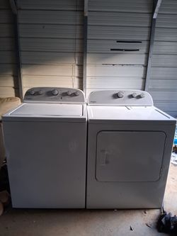 Whirlpool water and dryer set