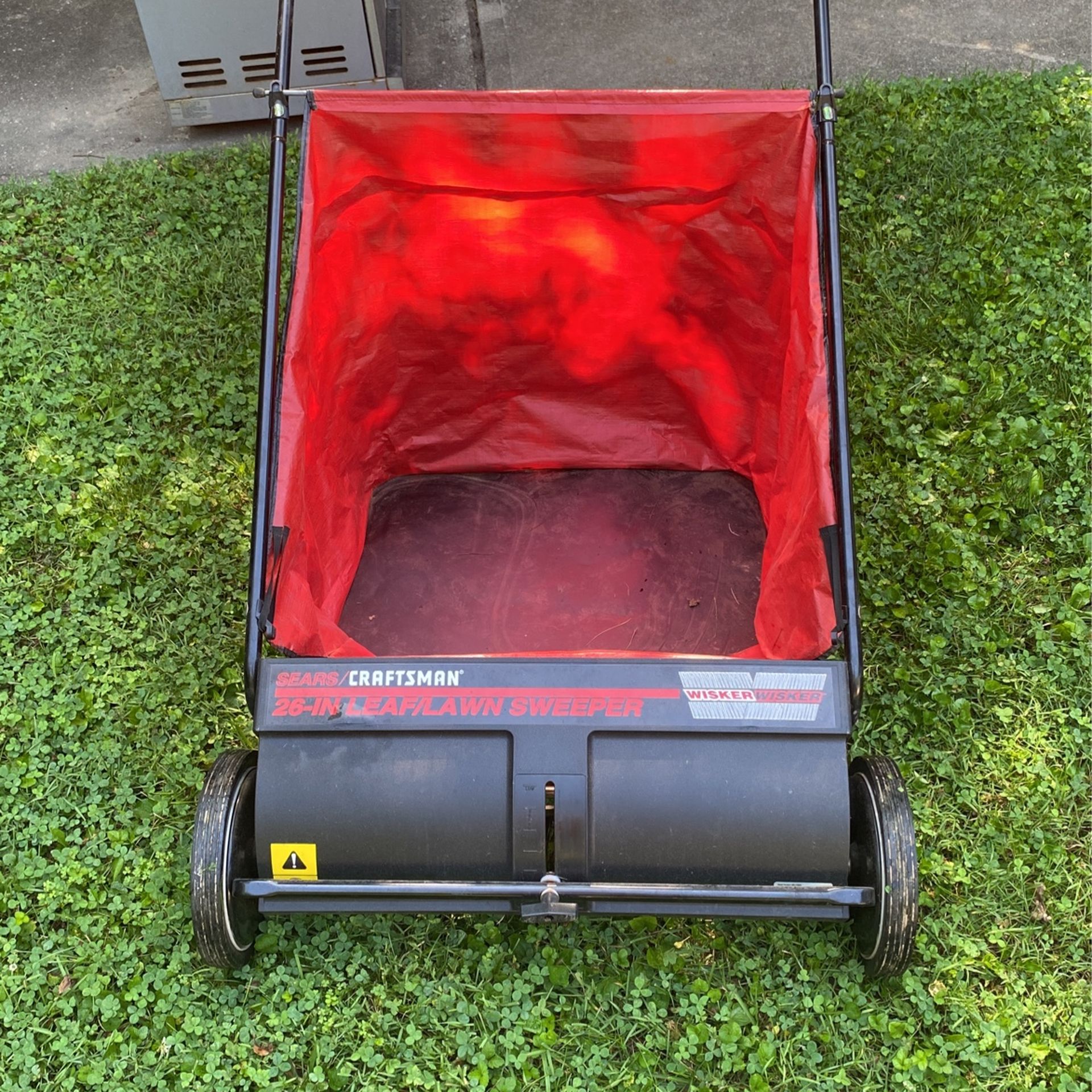 Sears/craftsman Leaf/lawn Sweeper 26-in