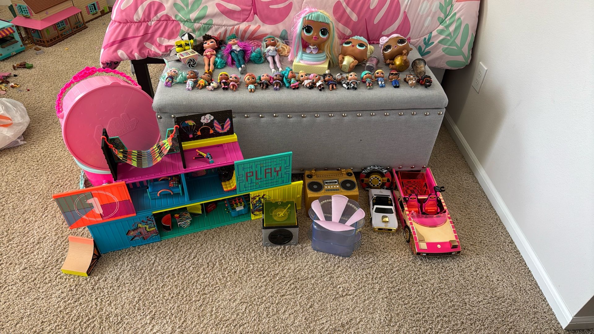 LOL Dolls, Playset, Cars & Accessories