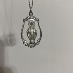 Sterling Silver Necklace!