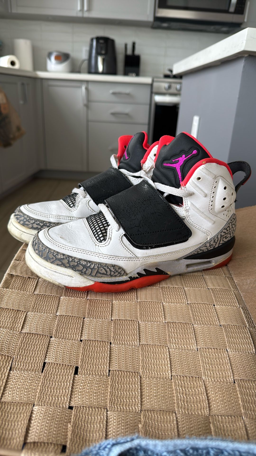 Air Jordan’s 4.5Y