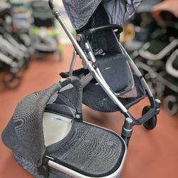 Uppababy Vista Stroller W Bassinette 