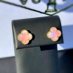 18k yellow gold Van Cleef style Alhambra Pink Mother of pearl stone clover stud earrings