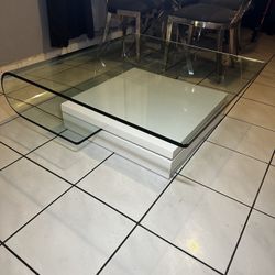 Glass Luxury Coffee  Table 
