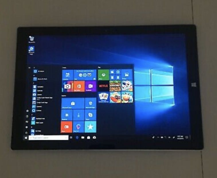 Microsoft 32 surface tablet new everything included