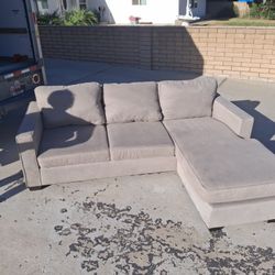 COUCH FOR SALE 