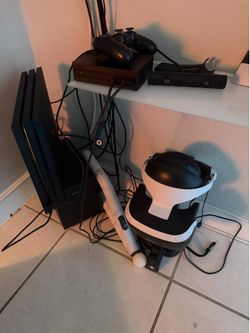PS4 with VR set and accessories