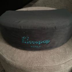 Hiccapop Wedge Pillow 