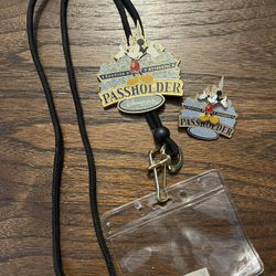 Disneyland Resort Passholder Lanyard & Pin