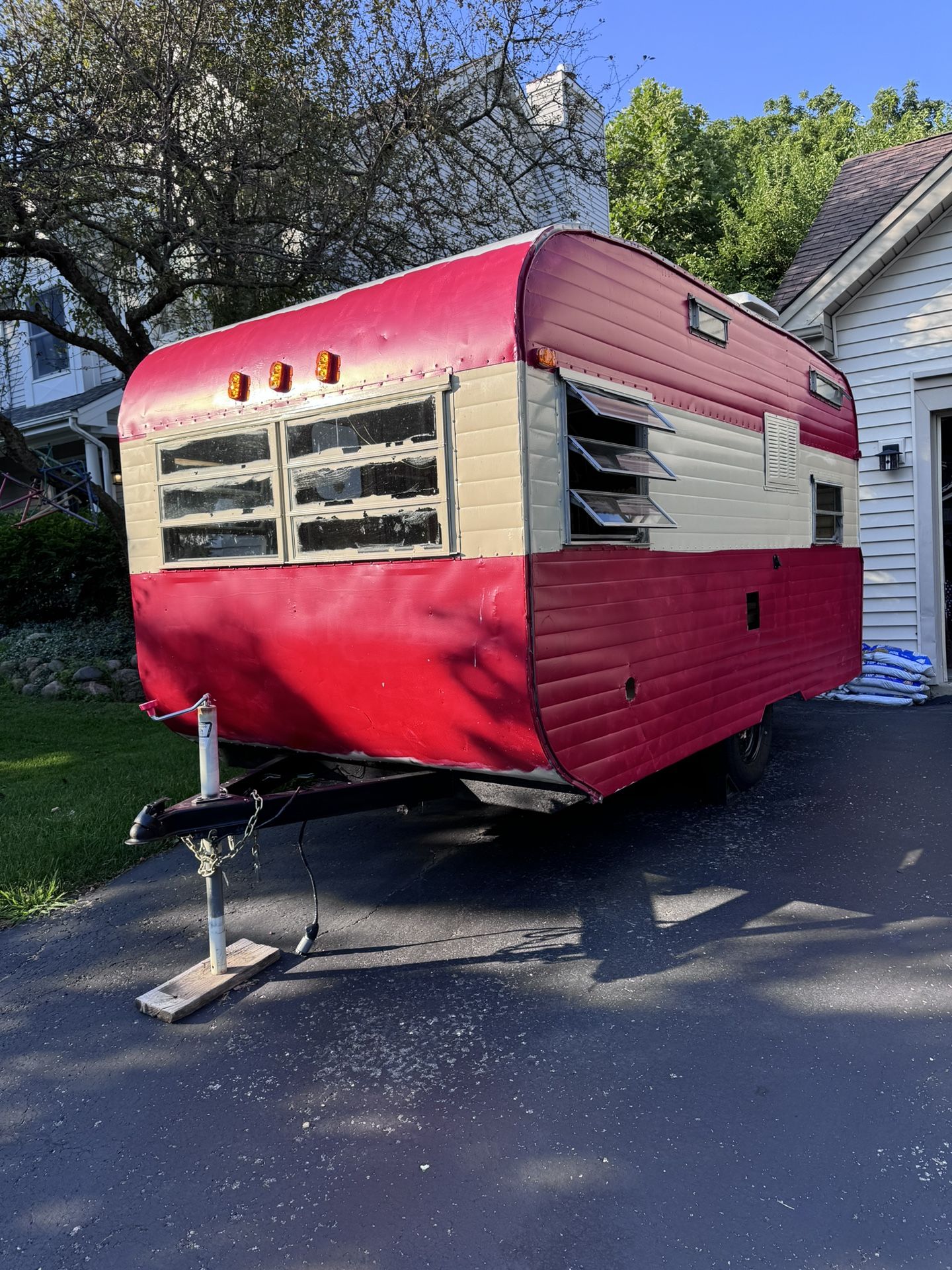 1977 Sunliner Trailer / Camper
