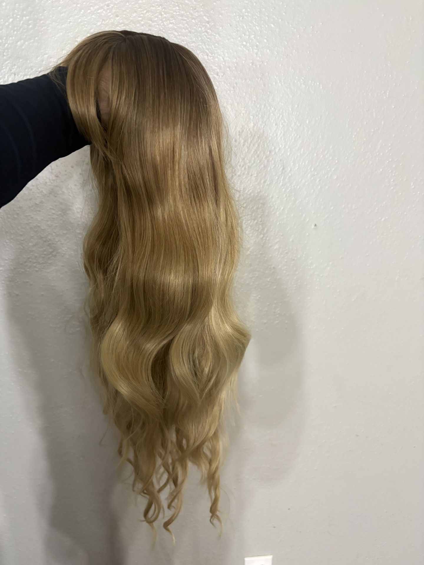 Ombré Blonde 26 Inch Wig 