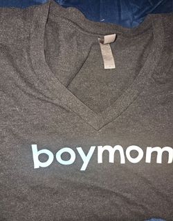 BOY MOM SHIRT SIZE M FOR $5 CASH