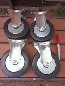 (4) 5-inch Dolly Wheels, 6 1/2 Inch Lift. Medium Duty.