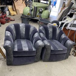 Oversized Set Of Swivel Barrel Chair 