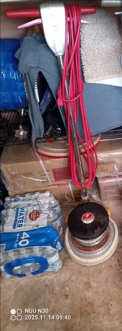 Floor polisher buffer pulidora & janitorial supplies
