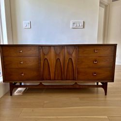 Brasilia Dresser