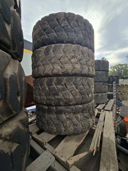 Solid Bobcat Tires  853/863/S250/S76