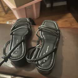 Women Size 8 Sandals 