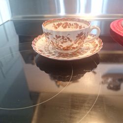 COP E Lan G
Teacup and saucer