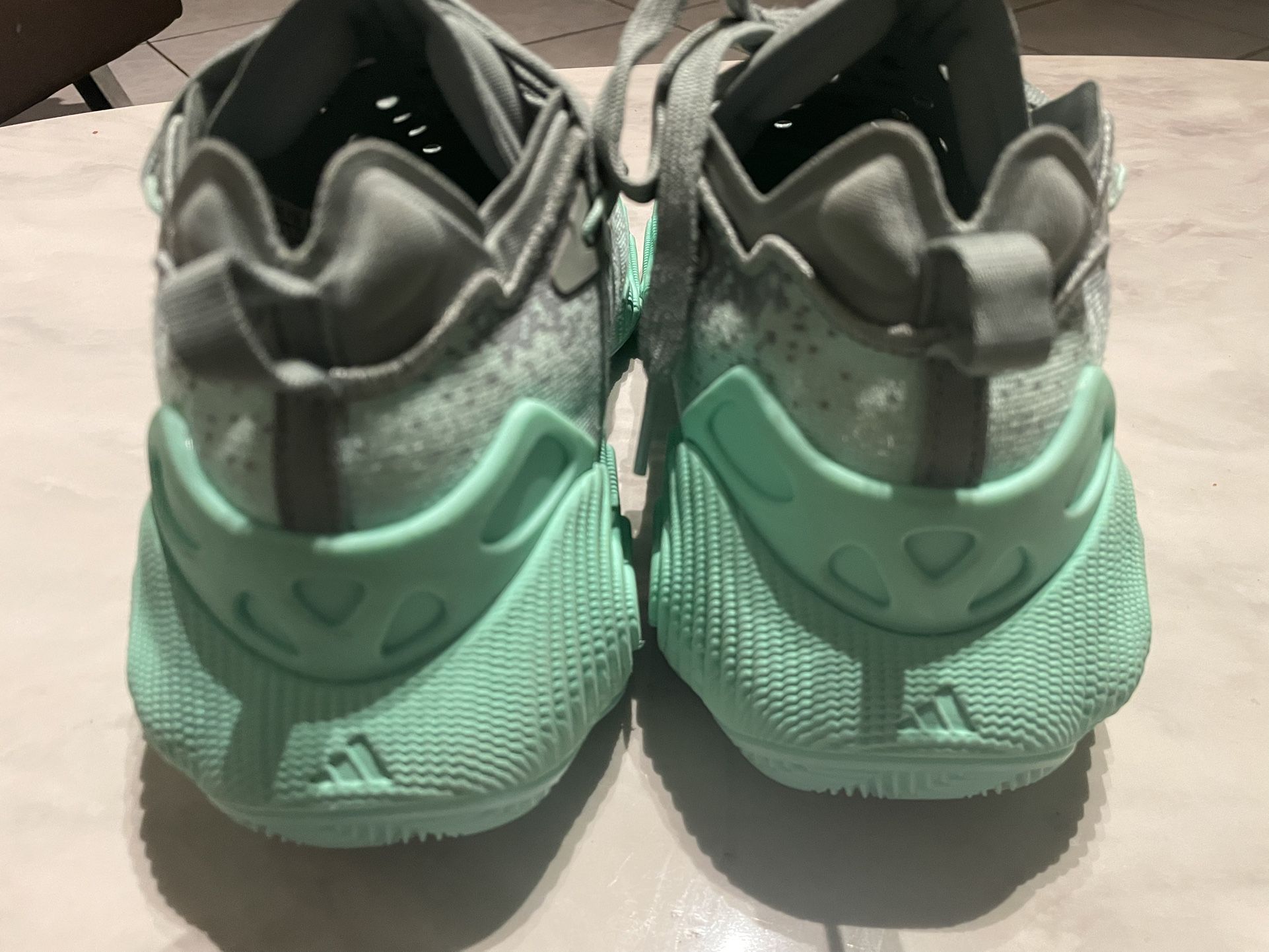 Adidas Trae Young 3s