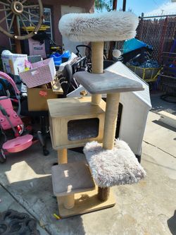 Cat tree