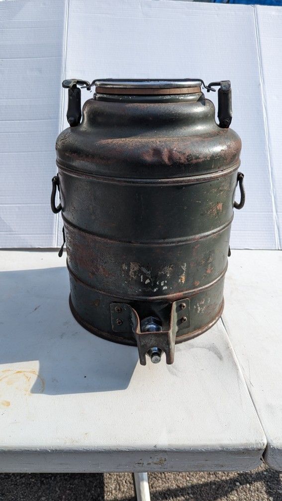 Vintage Jeep Insulated Jug With Spigot