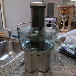 Breville Juicer New (Missing Cup)