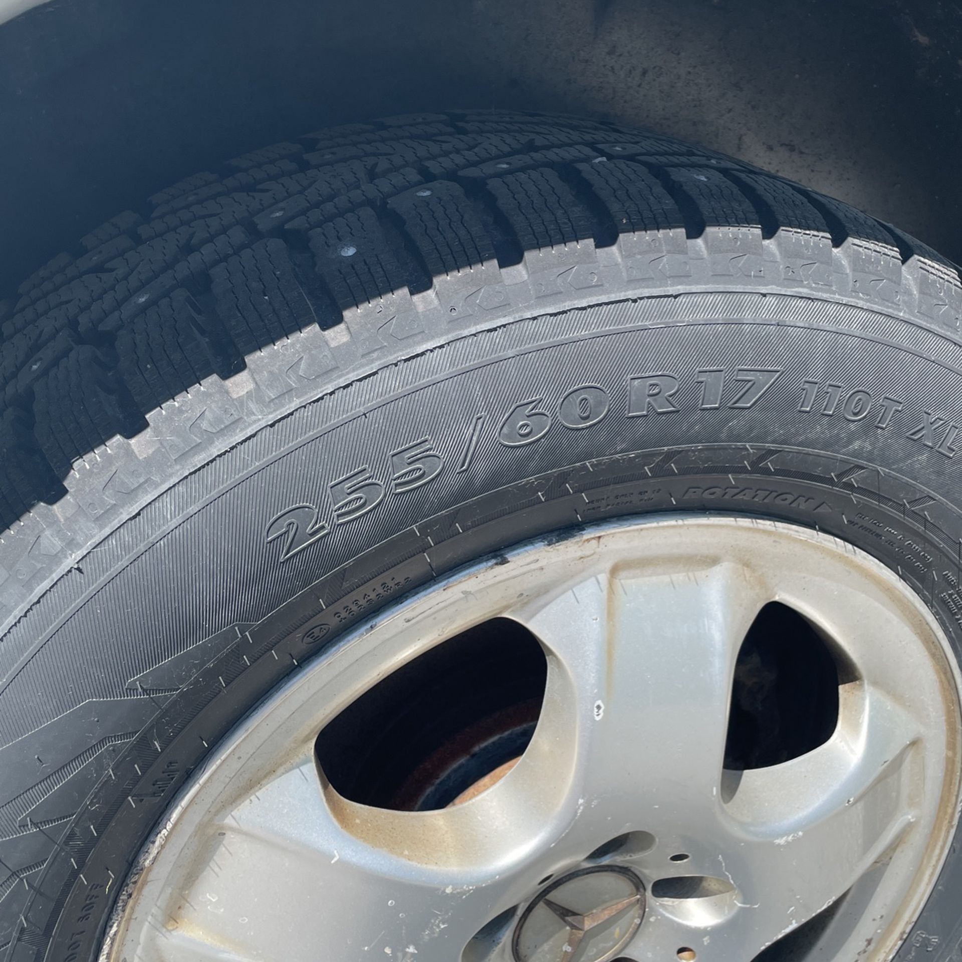 Brand new Nokian tyres Studded snow tires 