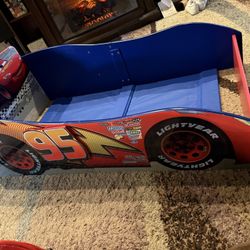 Lightening McQueen Toddler Bed