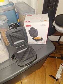 DASH pocket Sandwich maker