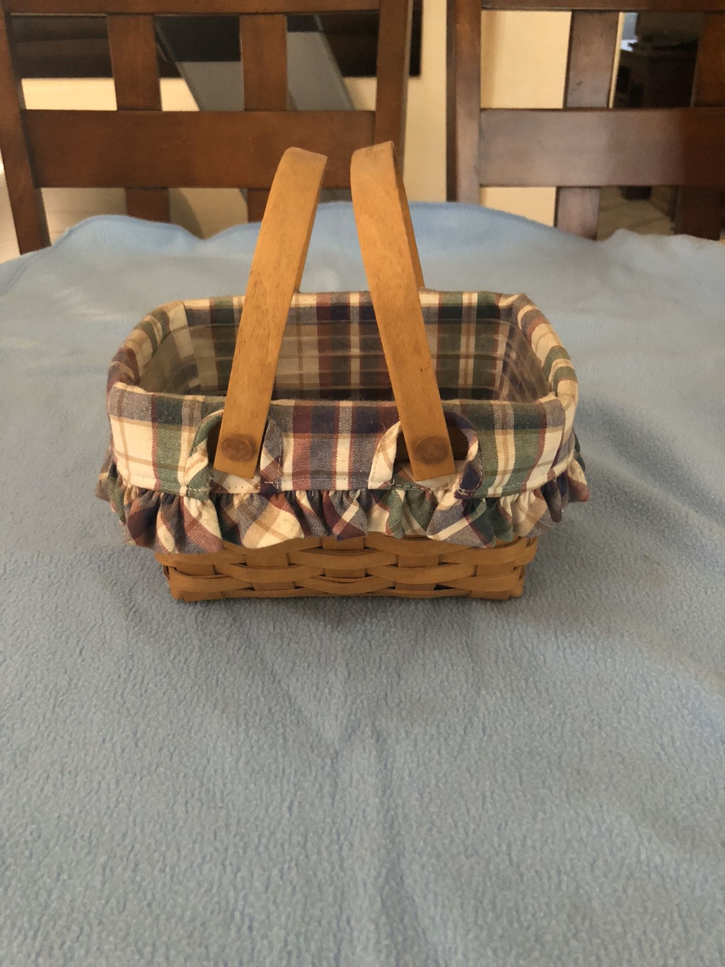 Longaberger small gathering basket