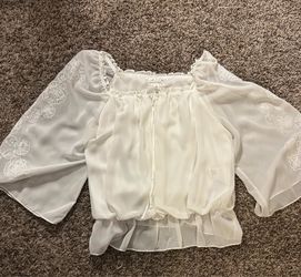 medium vintage flowy white longsleeve