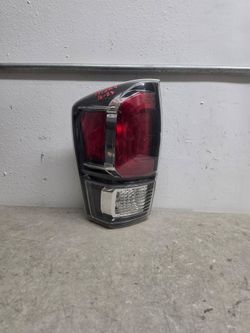 Left tail light toyota tacoma 2016 2017 2018 2019 2020 2021 2022 2023
