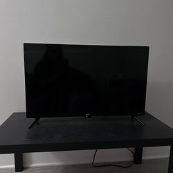 onn 32” Class 720P HD Roku Smart Television, 100012589