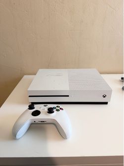 Xbox One S w/ Controller + Cables – Ready to Play