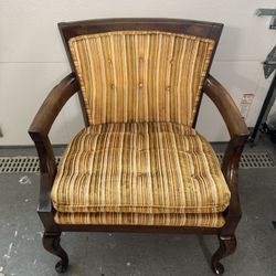 Antique Style Velvet Armchair 
