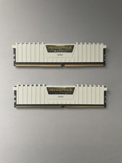 Corsair VENGEANCE LPX 16GB (2 x 8GB) DDR4 DRAM 3600MHz C18 AMD Ryzen Memory Kit