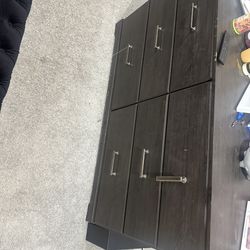 Dresser Set