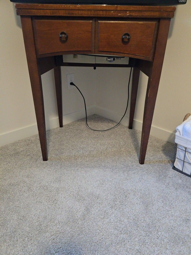 Vintage Sewing Machine Table w/ Sewing Machine
