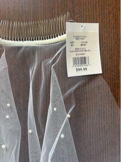 Scattered pearl mid veil
