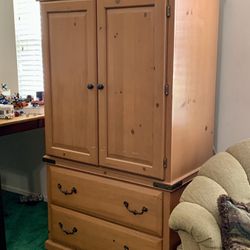 Wardrobe Armoire with Drawers