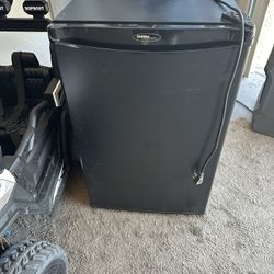 Danby Mini Fridge Free 