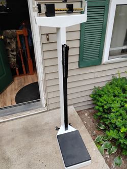 Doctors office scale and heighth