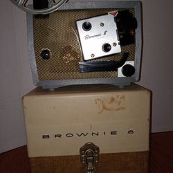 Vintage 1950 Mid-century Modern Kodak 8 Brownie A15 Projector W/Original Box $65 Works Perfect