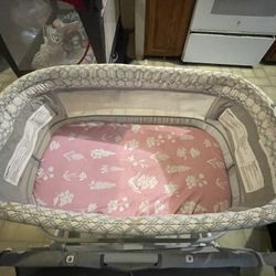 Newborn Bassinet 